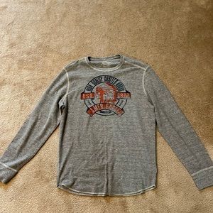 American Eagle Thermal Shirt. Large. Gray.